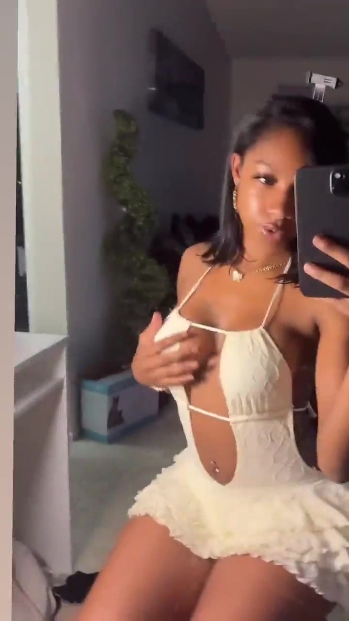 Cooking with kya aka Kya Renee New Video Nude Sexy So Hot