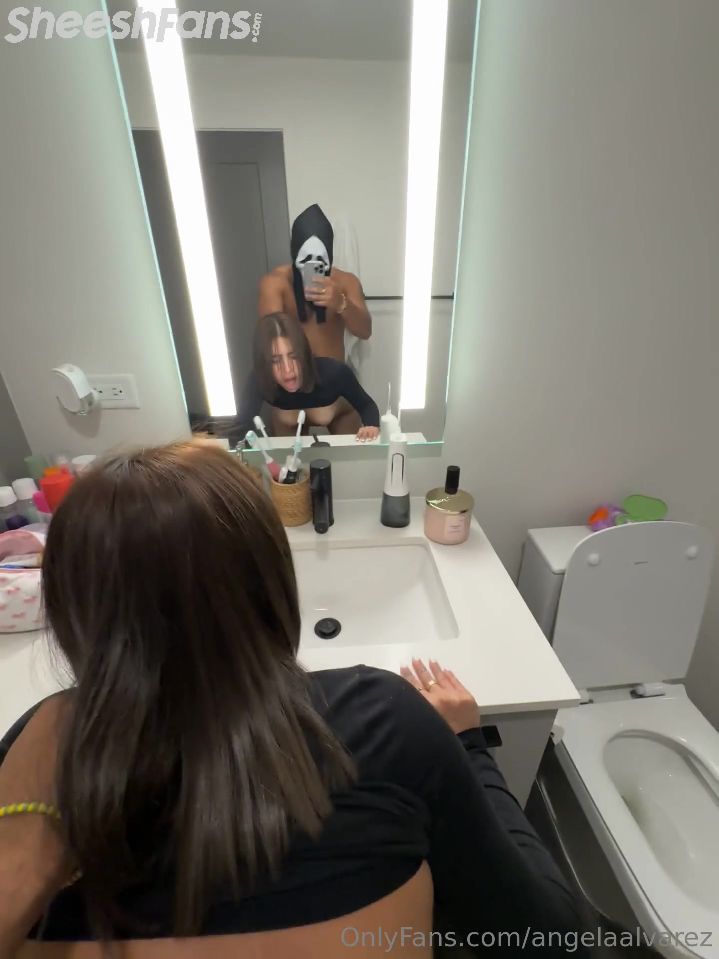 Angela Alvarez Viral Video Sextape Fucking Doggy In Bathroom
